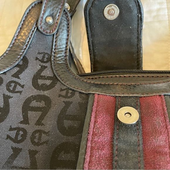 Etienne Aigner leather
 purse w/zipper and magnetic latch closure. 3 sections - Picture 6 of 16